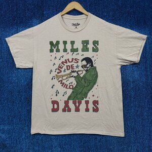 Miles Davis Venus De Milo Jazz T-shirt Size Medium